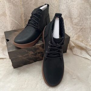 New Chaco’s Men’s Davis Mid Black Chukka Boots Sz 10.5